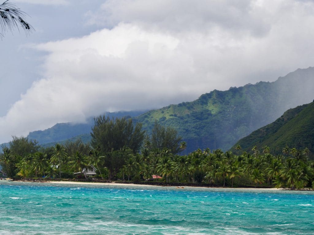 eau turquoise tahiti