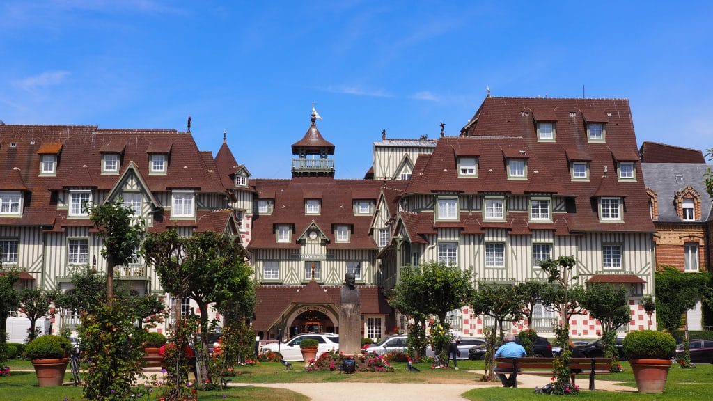 Hôtel le Normandy, la façade