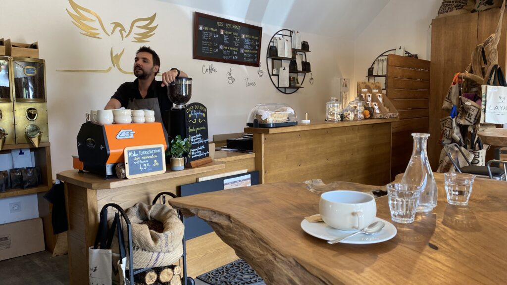 Dégustation au café de Layac